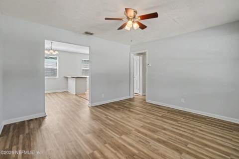 5811 Norde Drive, Jacksonville FL - photo 7 of 17