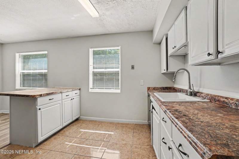 3 bedroom Single Family Residence at 5811 Norde Drive, Oak Hill, Jacksonville — photo 4
