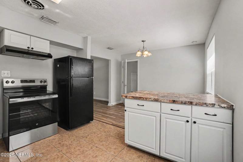 3 bedroom Single Family Residence at 5811 Norde Drive, Oak Hill, Jacksonville — photo 3
