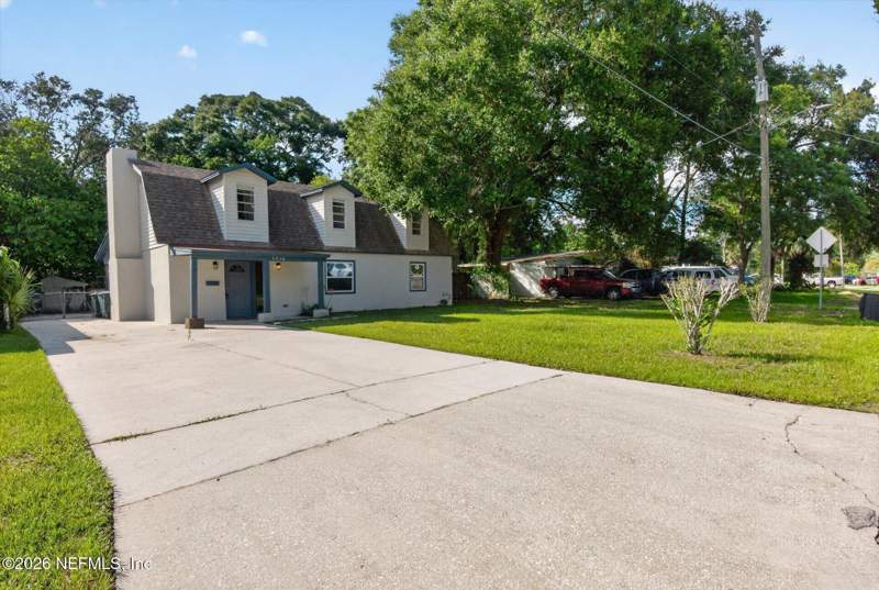 3 bedroom Single Family Residence at 3718 Peach Drive, Southside Estates, Jacksonville — photo 3