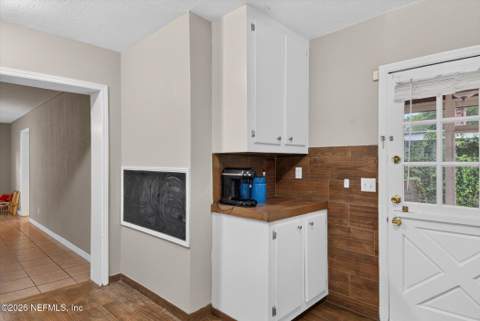 3718 Peach Drive, Jacksonville FL - photo 14 of 42