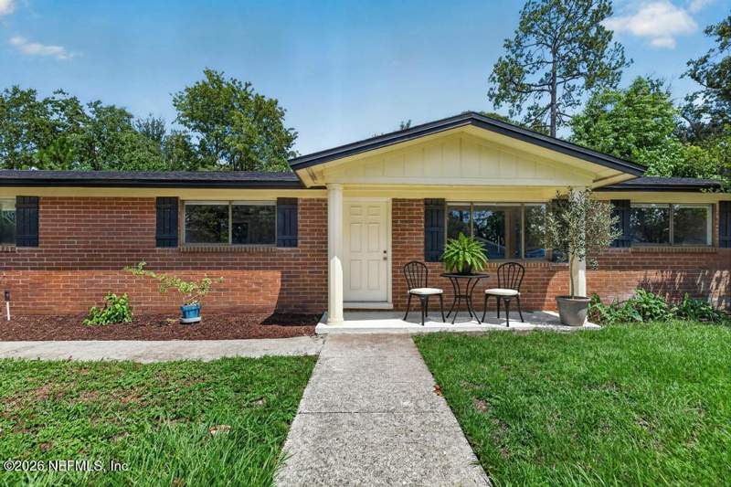 3 bedroom Single Family Residence at 9925 Timberlake Drive, Metes & Bounds, Jacksonville — photo 2