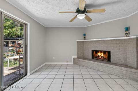 9925 Timberlake Drive, Jacksonville FL - photo 10 of 37