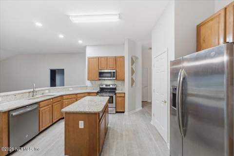 7366 Hawks Cliff Drive, Jacksonville FL - photo 13 of 40