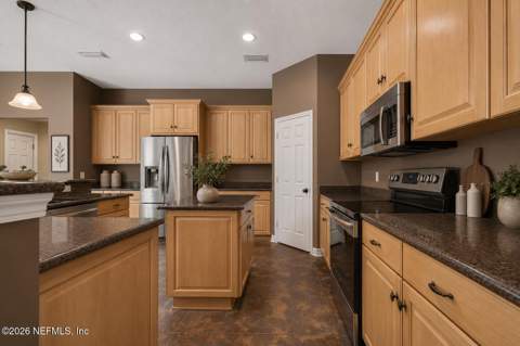 241 Pioneer Trail, Palatka FL - photo 11 of 85