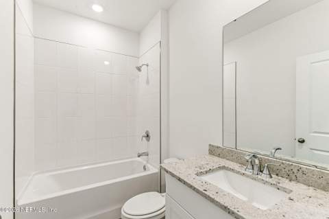 7333 Everett Forest Drive, Jacksonville FL - photo 15 of 27
