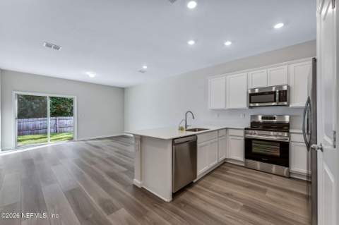 704 Holly Lakes Drive, Orange Park FL - photo 6 of 20