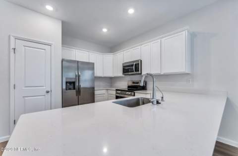 708 Holly Lakes Drive, Orange Park FL - photo 10 of 26