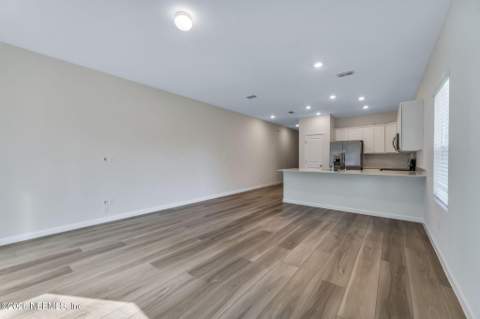 708 Holly Lakes Drive, Orange Park FL - photo 13 of 26