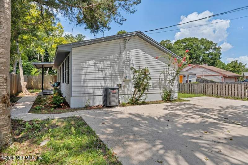 3 bedroom Single Family Residence at 215 Nesmith Avenue, Ravenswood, St. Augustine — photo 4