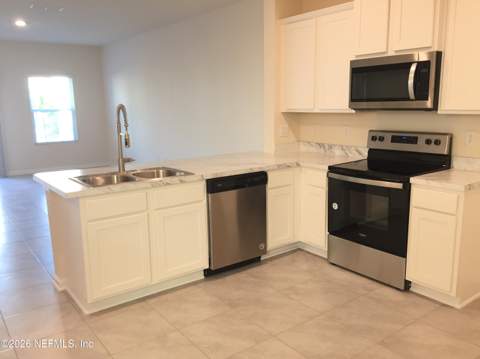7627 Legacy Trail, Jacksonville FL - photo 6 of 21