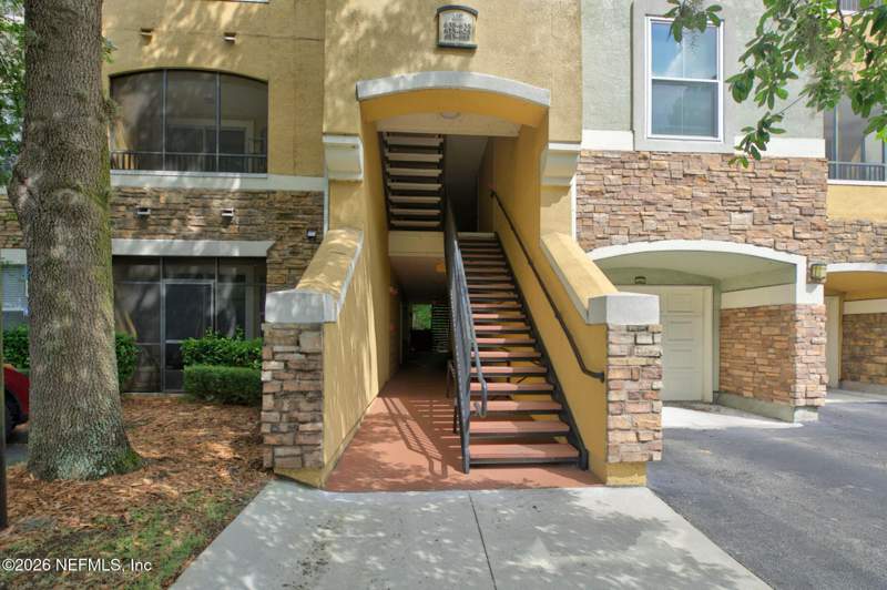 2 bedroom Condominium at 8539 Gate Parkway #616, Villa Medici, Jacksonville — photo 3