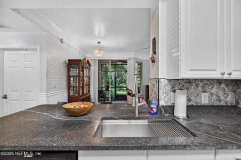 8539 Gate Parkway #616, Jacksonville FL - photo 24 of 75