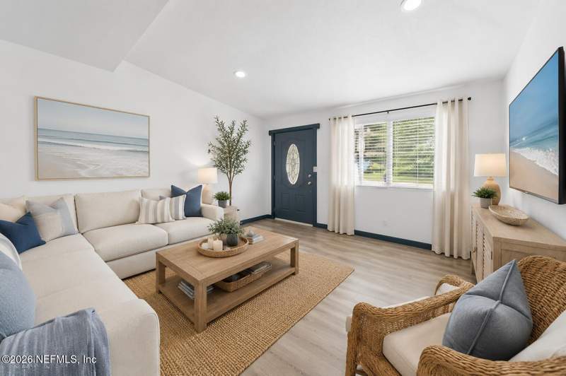 4 bedroom Single Family Residence at 6740 Yvonne Lane, Loran Estates, Jacksonville — photo 3
