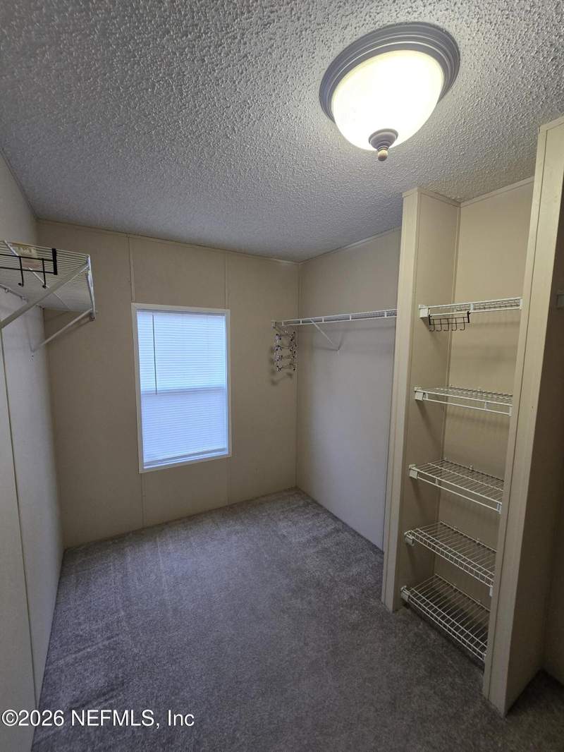 4 bedroom Manufactured Home at 229 Dolphin Circle, Middleburg, Middleburg — photo 5