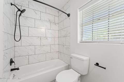 6144 Robbins Circle, Jacksonville FL - photo 23 of 27