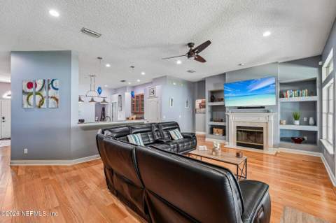 4971 Grand Lakes Drive, Jacksonville FL - photo 14 of 46