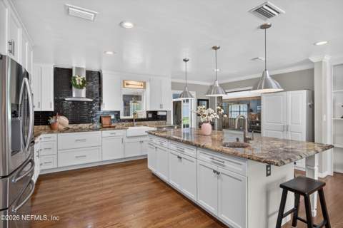 5843 Ovella Road, Jacksonville FL - photo 7 of 42