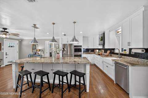 5843 Ovella Road, Jacksonville FL - photo 9 of 42