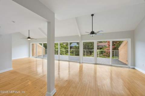 2724 Cove View Drive, Jacksonville FL - photo 12 of 72