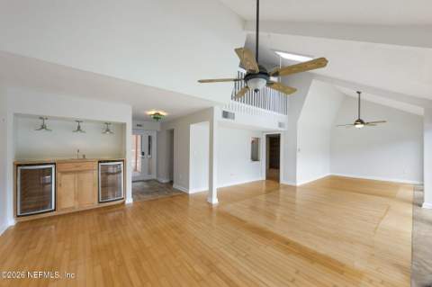 2724 Cove View Drive, Jacksonville FL - photo 13 of 72