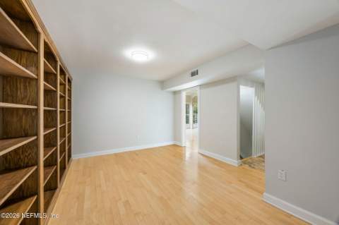 2724 Cove View Drive, Jacksonville FL - photo 18 of 72