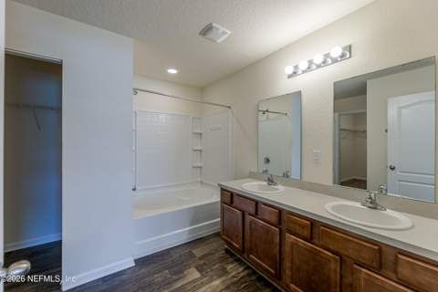 6824 Hanford Street, Jacksonville FL - photo 7 of 34