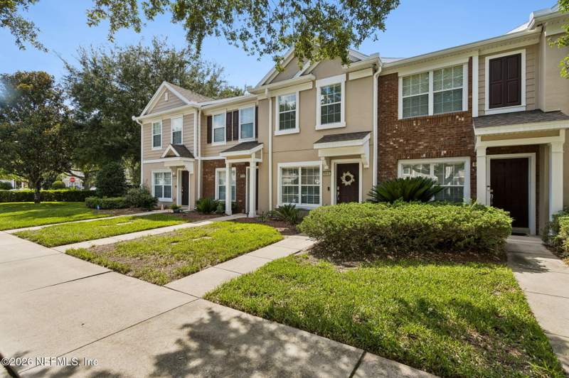 2 bedroom Townhouse at 6618 Arching Branch Circle, Arrowood Bartram Pk, Jacksonville — photo 2