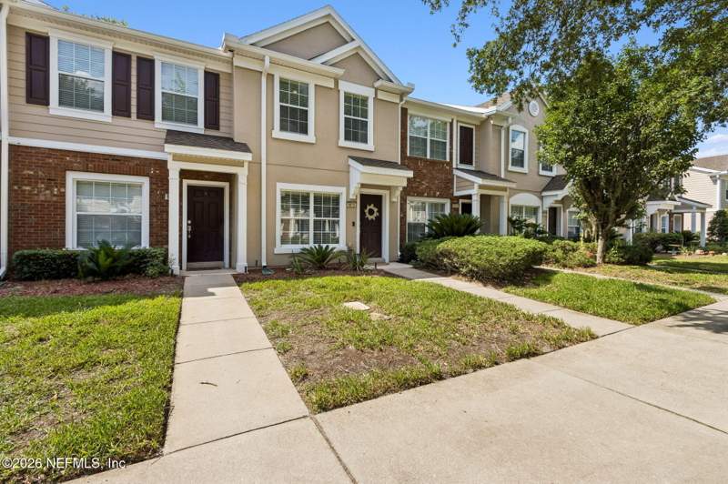 2 bedroom Townhouse at 6618 Arching Branch Circle, Arrowood Bartram Pk, Jacksonville — photo 3