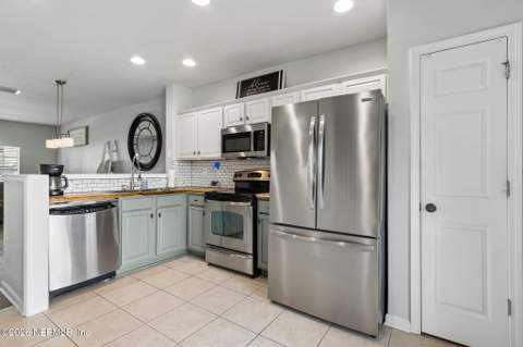 6618 Arching Branch Circle, Jacksonville FL - photo 14 of 64