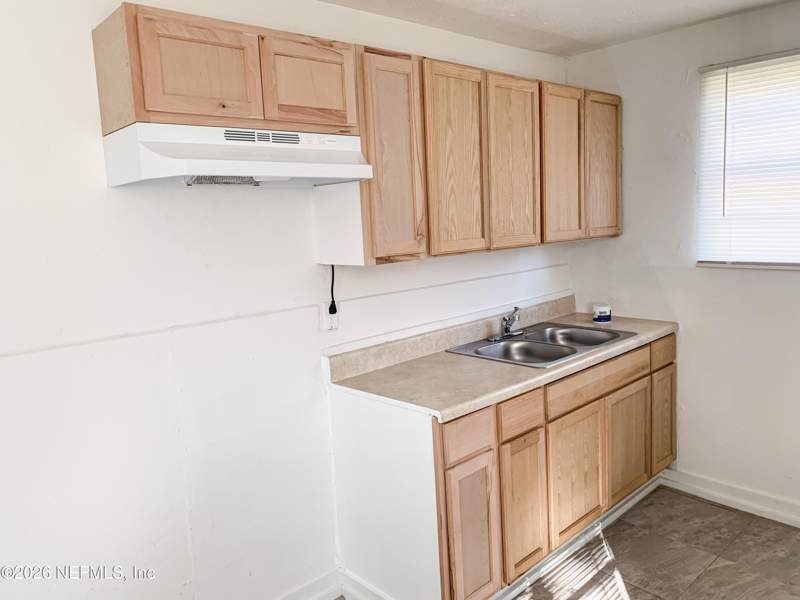 3 bedroom Single Family Residence at 1525 Mt Herman Street, Stewarts Addn To Jax, Jacksonville — photo 4