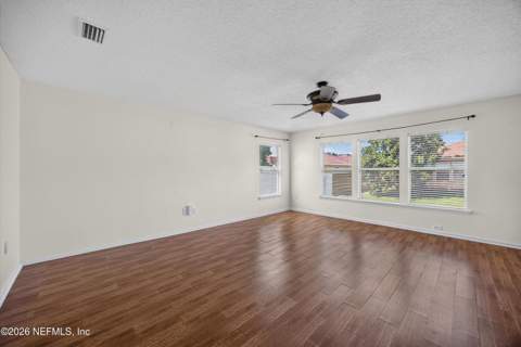 2282 Justin Lake Drive, Jacksonville FL - photo 6 of 32