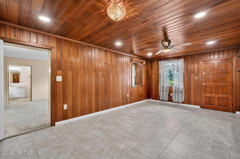 131 Dunn Avenue, San Mateo FL - photo 12 of 44