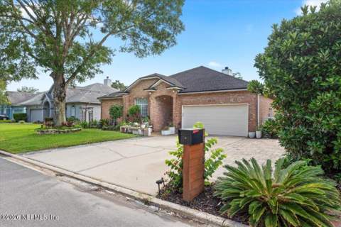 2118 Birch Bark Court, Jacksonville FL - photo 13 of 49