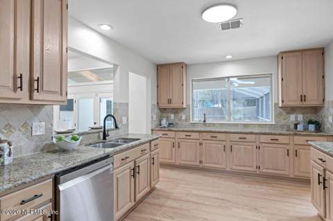 5144 Otter Creek Drive, Ponte Vedra Beach FL - photo 17 of 51