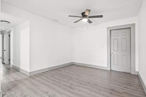 2341 Lake Lucina Drive, Jacksonville FL - photo 7 of 21