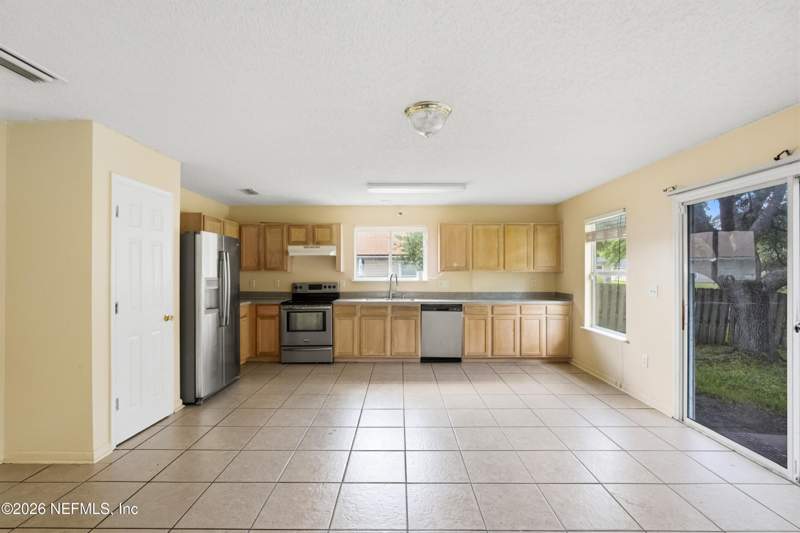3 bedroom Single Family Residence at 2386 Tyson Lake Drive, Adams Lake, Jacksonville — photo 5