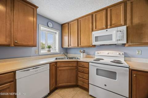 201 N 10th Avenue #102N, Jacksonville Beach FL - photo 14 of 58