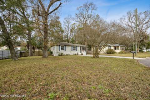 2846 Cherokee Circle, Jacksonville FL - photo 6 of 32