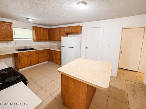 8903 Washington Avenue, Jacksonville FL - photo 6 of 21