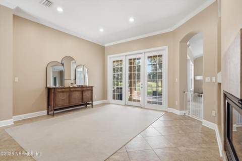 401 Blagdon Court, Jacksonville FL - photo 9 of 40