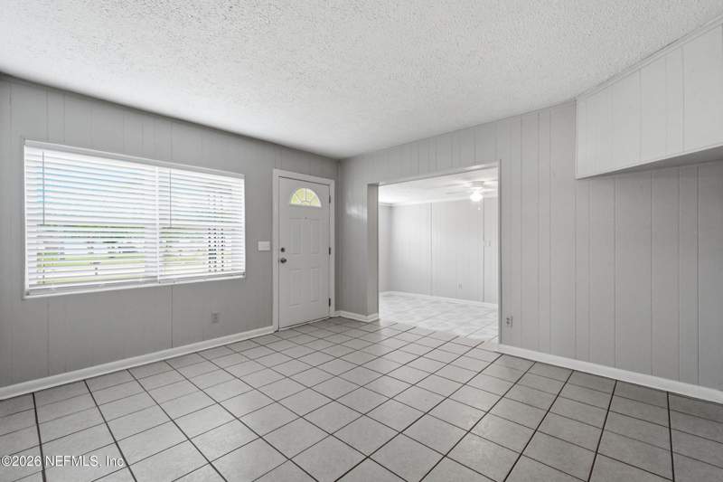 3 bedroom Single Family Residence at 10180 Herndon Road, Arlington Green, Jacksonville — photo 4