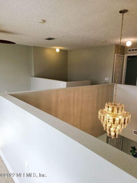 5547 Ashleigh Park Drive, Jacksonville FL - photo 15 of 32