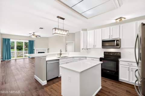2140 Blue Heron Cove Drive, Fleming Island FL - photo 6 of 32