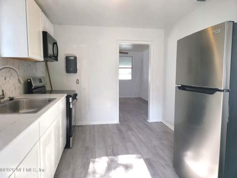 1084 Huron Street, Jacksonville FL - photo 10 of 29