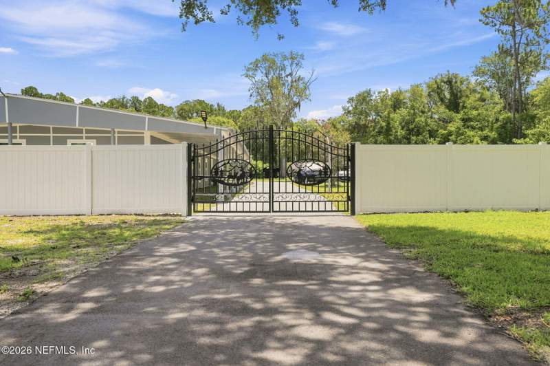 10 bedroom Single Family Residence at 865 Cole Road, Oceanway, Jacksonville — photo 4