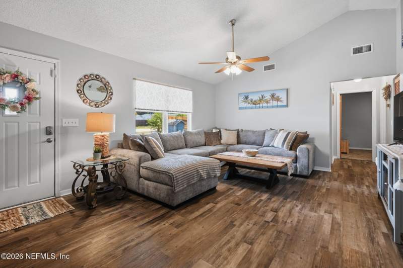 3 bedroom Single Family Residence at 209 Scott Street, Interlachen Lakes Estates, Interlachen — photo 4