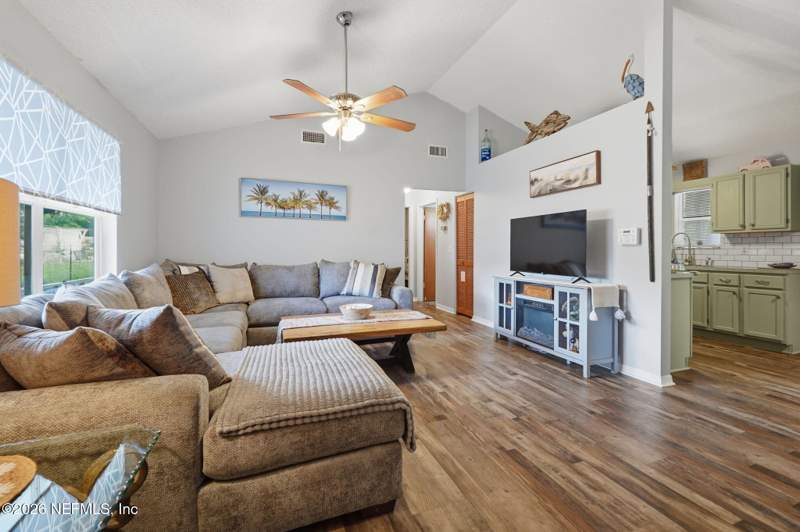 3 bedroom Single Family Residence at 209 Scott Street, Interlachen Lakes Estates, Interlachen — photo 5