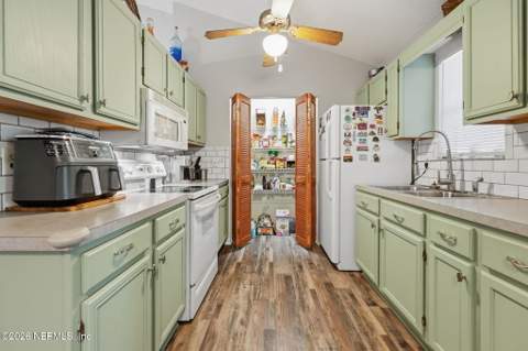 209 Scott Street, Interlachen FL - photo 9 of 23