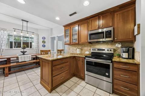 11563 Sedgemoore Drive, Jacksonville FL - photo 16 of 36